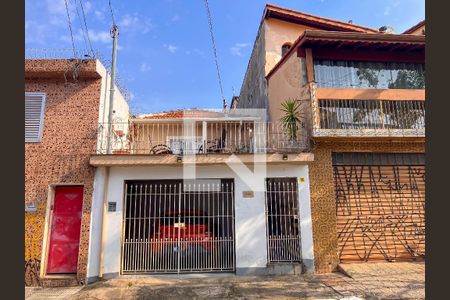 Casa à venda com 142m², 3 quartos e 1 vaga Casa à venda com 142m², 3 quartos e 1 vagaFachada