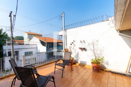 Casa à venda com 142m², 3 quartos e 1 vaga Casa à venda com 142m², 3 quartos e 1 vagaVaranda