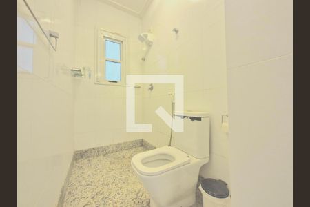 Casa à venda com 343m², 4 quartos e 2 vagasBanheiro semi suíte 2 e 3