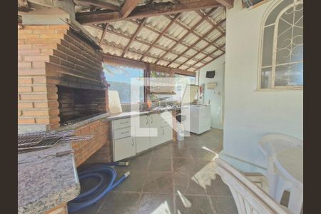 Casa à venda com 343m², 4 quartos e 2 vagasÁrea comum - Churrasqueira