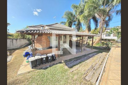 Casa à venda com 343m², 4 quartos e 2 vagasChurrasqueira
