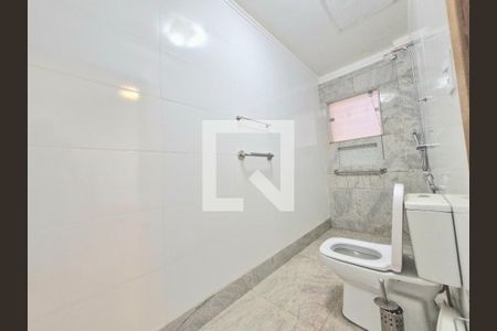 Casa à venda com 343m², 4 quartos e 2 vagasBanheiro da Suíte 1