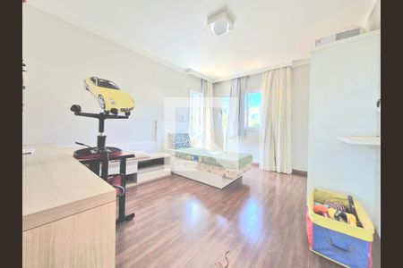 Casa à venda com 343m², 4 quartos e 2 vagasSemi suíte 2