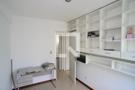 Quarto 1 de apartamento para alugar com 2 quartos, 57m² em Itanhangá, Rio de Janeiro