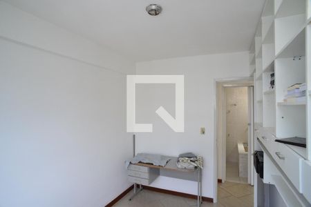 Quarto 1 de apartamento para alugar com 2 quartos, 57m² em Itanhangá, Rio de Janeiro