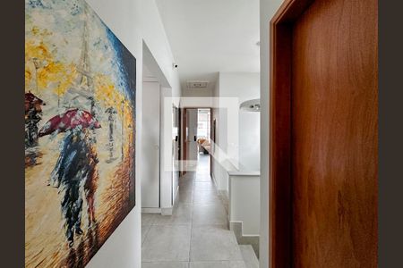 Casa à venda com 250m², 4 quartos e 5 vagasCorredor Quartos
