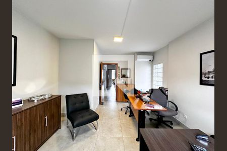 Casa à venda com 250m², 4 quartos e 5 vagasQuarto 4