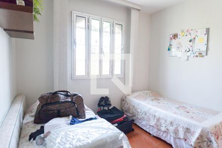 Casa à venda com 250m², 5 quartos e 2 vagas Casa à venda com 250m², 5 quartos e 2 vagasquarto 4