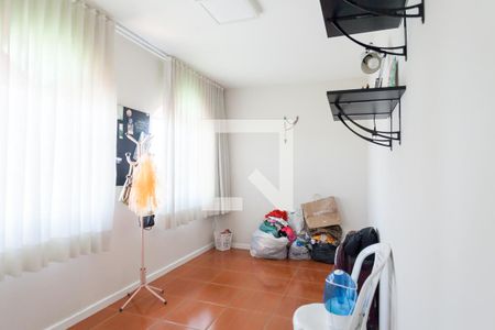 Casa à venda com 250m², 5 quartos e 2 vagas Casa à venda com 250m², 5 quartos e 2 vagasquarto 2