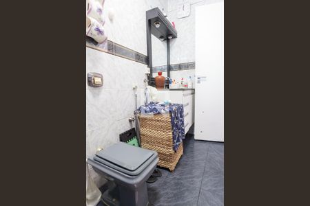 Casa à venda com 250m², 5 quartos e 2 vagas Casa à venda com 250m², 5 quartos e 2 vagasBanheiro da Suíte