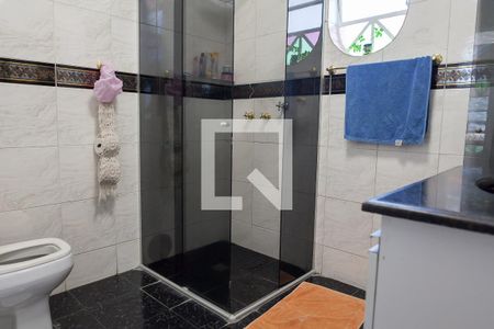 Casa à venda com 250m², 5 quartos e 2 vagas Casa à venda com 250m², 5 quartos e 2 vagasBanheiro Social