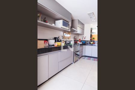 Casa à venda com 250m², 5 quartos e 2 vagas Casa à venda com 250m², 5 quartos e 2 vagasCozinha