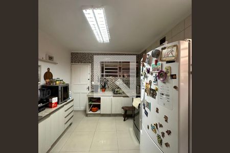 Casa à venda com 150m², 4 quartos e 2 vagasCozinha