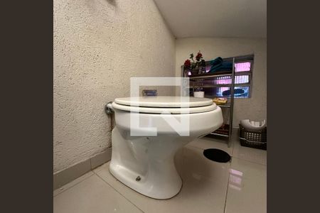 Casa à venda com 150m², 4 quartos e 2 vagasLavabo