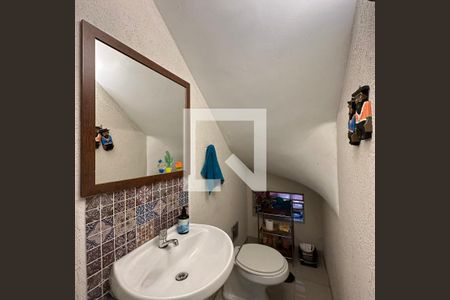 Casa à venda com 150m², 4 quartos e 2 vagasLavabo