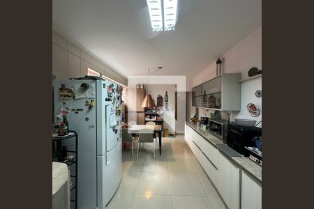 Casa à venda com 150m², 4 quartos e 2 vagasCozinha
