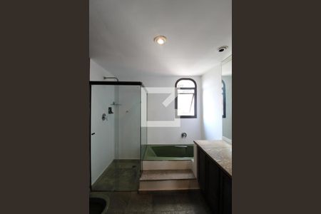 Apartamento à venda com 210m², 3 quartos e 4 vagasBanheiro Social