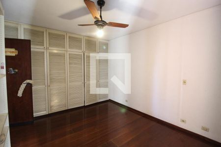 Apartamento à venda com 210m², 3 quartos e 4 vagasQuarto 2