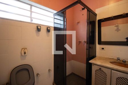 Casa à venda com 220m², 3 quartos e 4 vagas Casa à venda com 220m², 3 quartos e 4 vagasBanheiro da Suíte