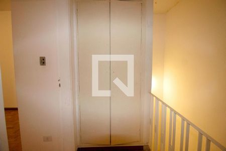 Casa à venda com 220m², 3 quartos e 4 vagas Casa à venda com 220m², 3 quartos e 4 vagasCorredor