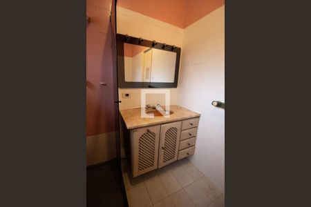 Casa à venda com 220m², 3 quartos e 4 vagas Casa à venda com 220m², 3 quartos e 4 vagasBanheiro da Suíte