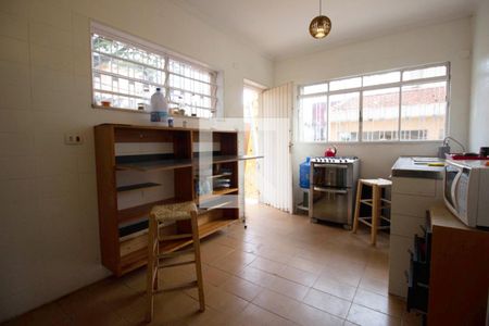 Casa à venda com 220m², 3 quartos e 4 vagas Casa à venda com 220m², 3 quartos e 4 vagasCozinha