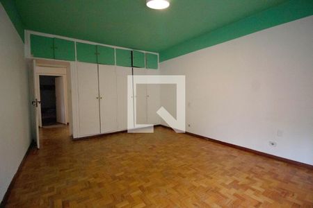 Casa à venda com 220m², 3 quartos e 4 vagas Casa à venda com 220m², 3 quartos e 4 vagasSuíte