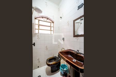 Casa à venda com 226m², 3 quartos e 2 vagas Casa à venda com 226m², 3 quartos e 2 vagasBanheiro de serviço