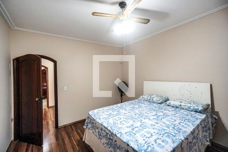 Casa à venda com 226m², 3 quartos e 2 vagas Casa à venda com 226m², 3 quartos e 2 vagasSuíte