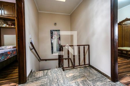 Casa à venda com 226m², 3 quartos e 2 vagas Casa à venda com 226m², 3 quartos e 2 vagasHall da escada