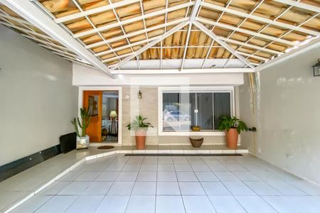 Casa à venda com 240m², 4 quartos e 2 vagasGaragem