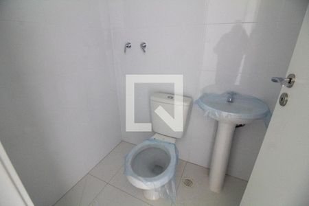 Apartamento à venda com 227m², 4 quartos e 4 vagasBanheiro de Serviço