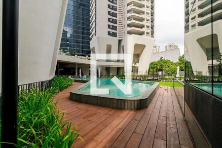 Apartamento à venda com 227m², 4 quartos e 4 vagasÁrea comum - Piscina
