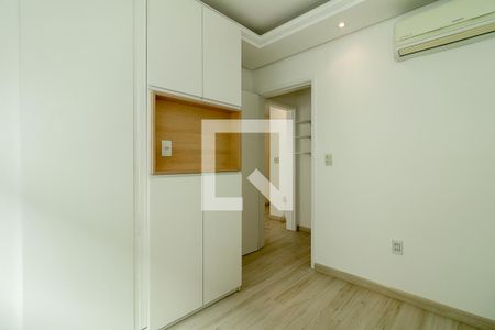 Quarto de apartamento para alugar com 1 quarto, 42m² em Passo da Areia, Porto Alegre