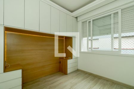 Quarto de apartamento para alugar com 1 quarto, 42m² em Passo da Areia, Porto Alegre