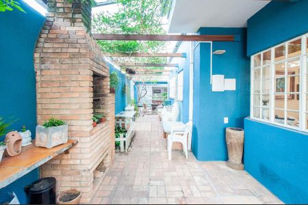 Casa à venda com 187m², 4 quartos e 2 vagas Casa à venda com 187m², 4 quartos e 2 vagasChurrasqueira