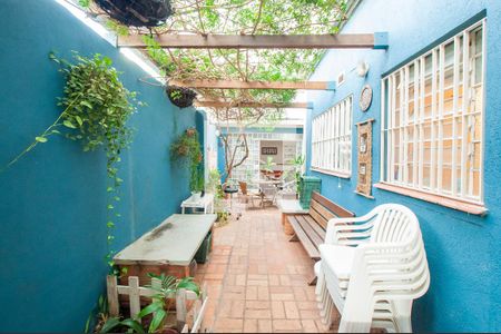 Casa à venda com 187m², 4 quartos e 2 vagas Casa à venda com 187m², 4 quartos e 2 vagasChurrasqueira