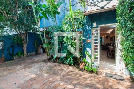 Casa à venda com 187m², 4 quartos e 2 vagas Casa à venda com 187m², 4 quartos e 2 vagasEntrada