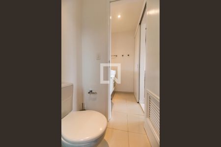 Apartamento à venda com 62m², 1 quarto e 1 vaga Apartamento à venda com 62m², 1 quarto e 1 vagaBanheiro da Suíte