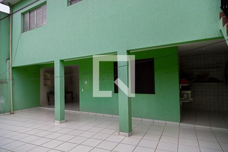 Casa para alugar com 199m², 4 quartos e 2 vagas Casa para alugar com 199m², 4 quartos e 2 vagasVista do Quarto 2