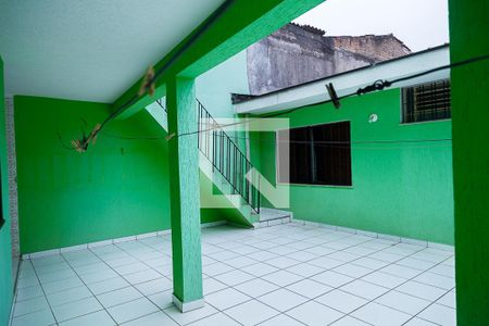 Casa para alugar com 199m², 4 quartos e 2 vagas Casa para alugar com 199m², 4 quartos e 2 vagasQuintal