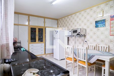 Casa para alugar com 199m², 4 quartos e 2 vagas Casa para alugar com 199m², 4 quartos e 2 vagasCozinha