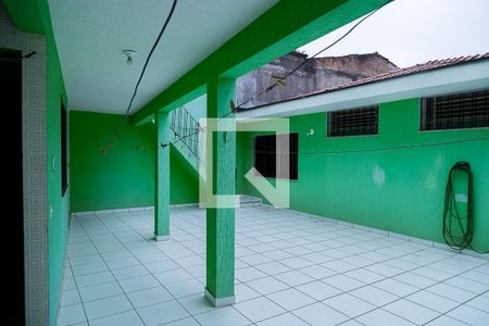 Casa para alugar com 199m², 4 quartos e 2 vagas Casa para alugar com 199m², 4 quartos e 2 vagasQuintal