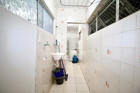 Apartamento para alugar com 94m², 3 quartos e 1 vaga Apartamento para alugar com 94m², 3 quartos e 1 vagaCozinha e Área de Serviço