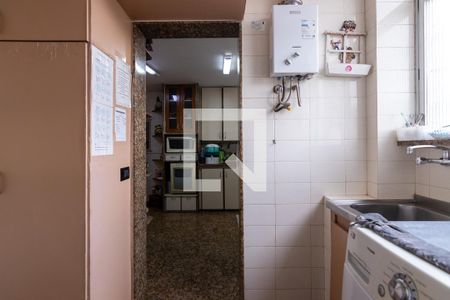 Apartamento à venda com 135m², 3 quartos e 1 vagaÁrea de Serviço