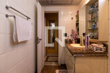 Apartamento à venda com 135m², 3 quartos e 1 vagaBanheiro Social