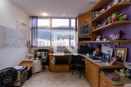 Apartamento à venda com 135m², 3 quartos e 1 vagaQuarto 2