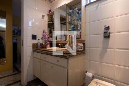 Apartamento à venda com 135m², 3 quartos e 1 vagaBanheiro Social