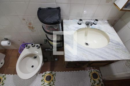 Casa à venda com 215m², 3 quartos e 2 vagasQuarto 1 - Suíte Banheiro