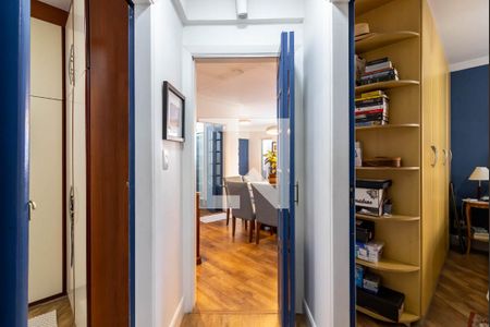 Apartamento à venda com 117m², 3 quartos e 3 vagasCorredor dos Quartos